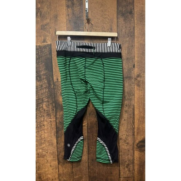 Lululemon Run Inspire Crop II Seawheeze Luxtreme Size 10 EUC - Picture 2 of 5